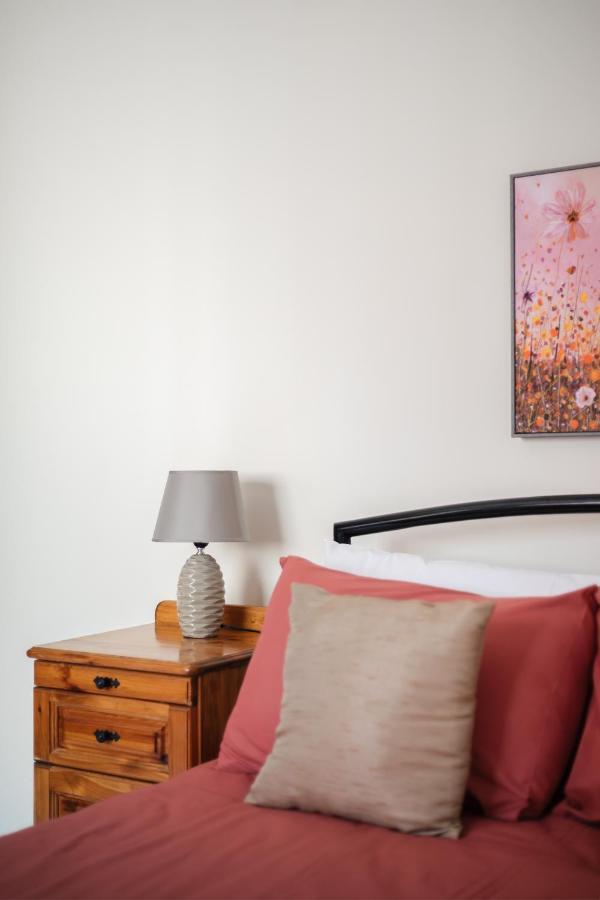 Spacious, Bright & Cosy 2 Bedroom 2 Bathroom Apartment - Msida Uni Heights Bagian luar foto