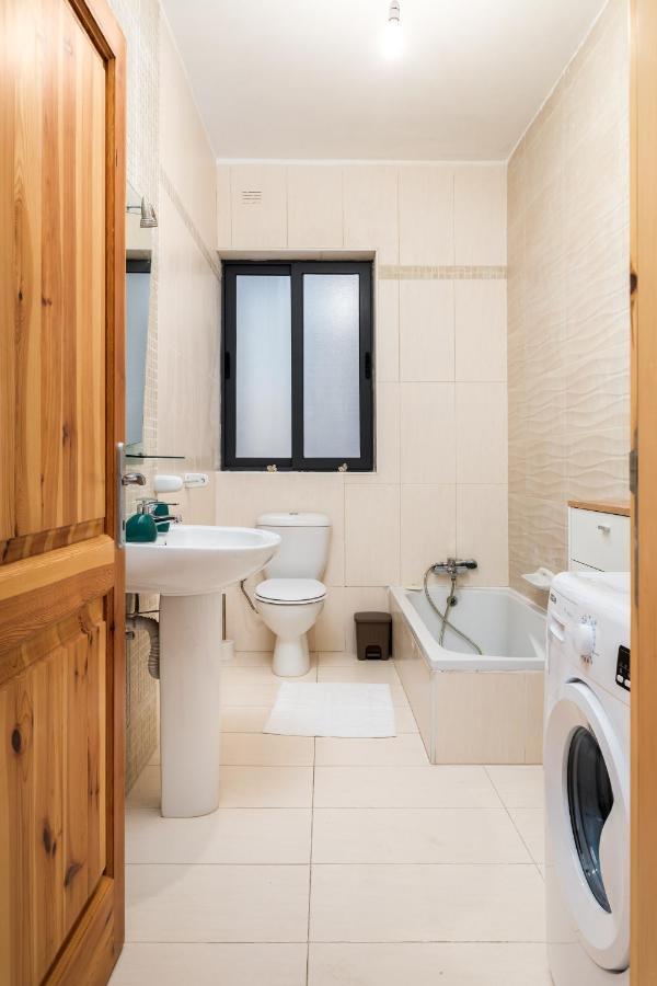 Spacious, Bright & Cosy 2 Bedroom 2 Bathroom Apartment - Msida Uni Heights Bagian luar foto